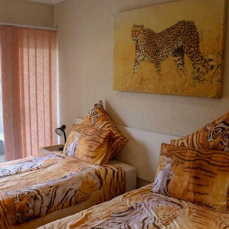 Rock Art Guesthouse วิตแบงก์ ภายนอก รูปภาพ