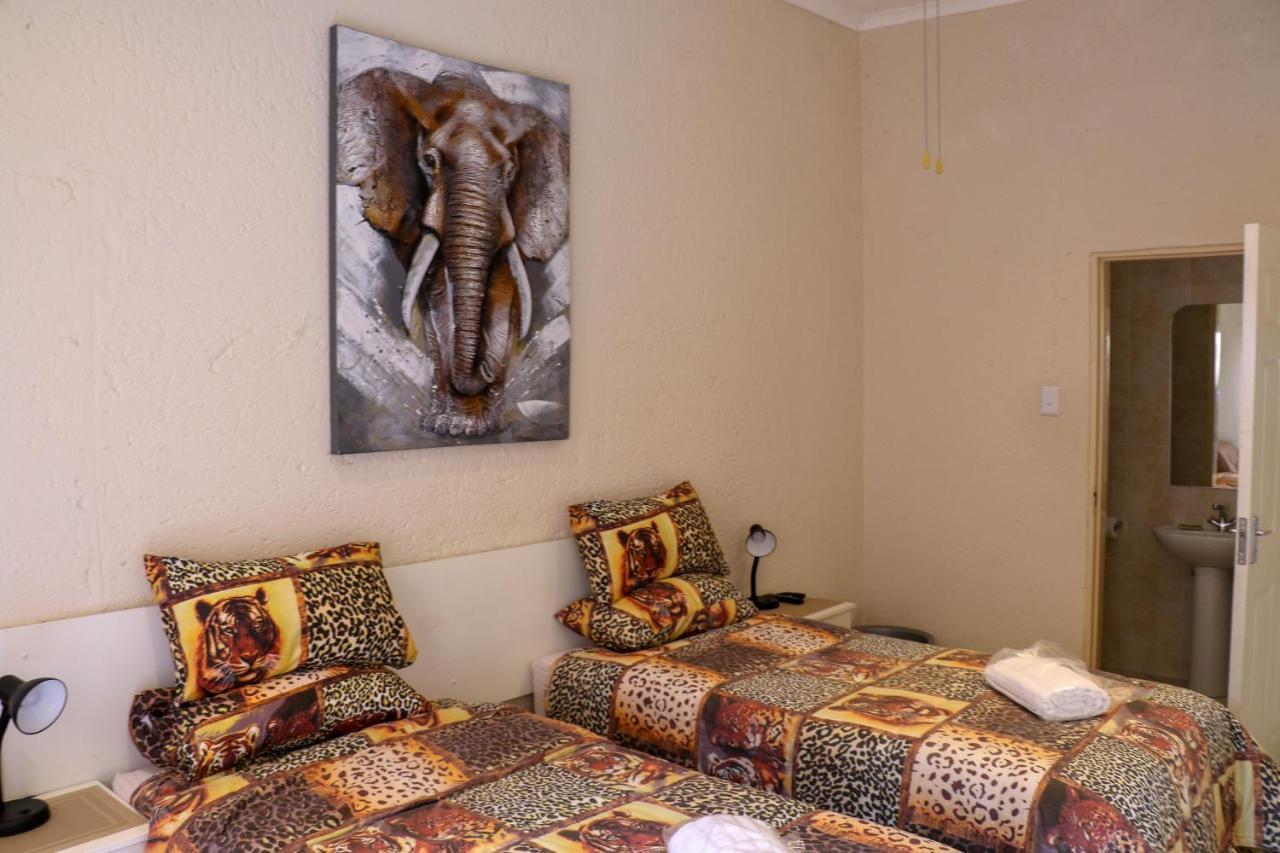 Rock Art Guesthouse วิตแบงก์ ภายนอก รูปภาพ